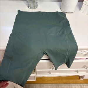 Maternity biker shorts with pockets . Size large